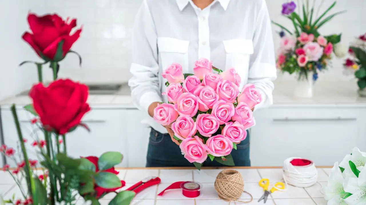 Unique and Thoughtful: Personalized Valentines Day Flower Arrangements Ideas