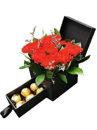 Carnation Special Love Box 001