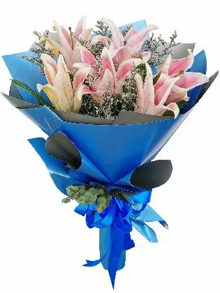 full-blown-stargazer-bouquet