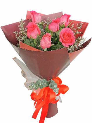attention-getter-rose-bouquet