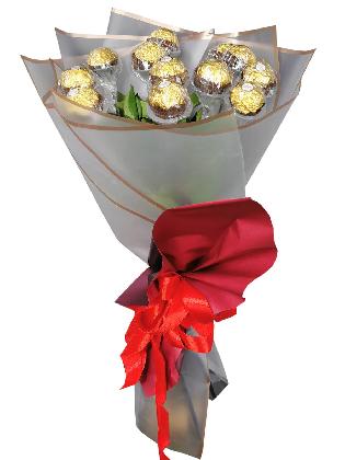 savory-ferrero-bouquet