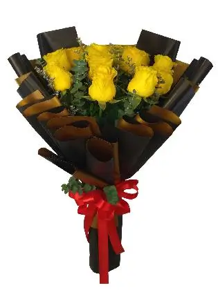 vigorous-yellow-roses